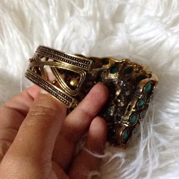 Peacock gemstone antique gold bronze bracelet - Picture 3 of 4